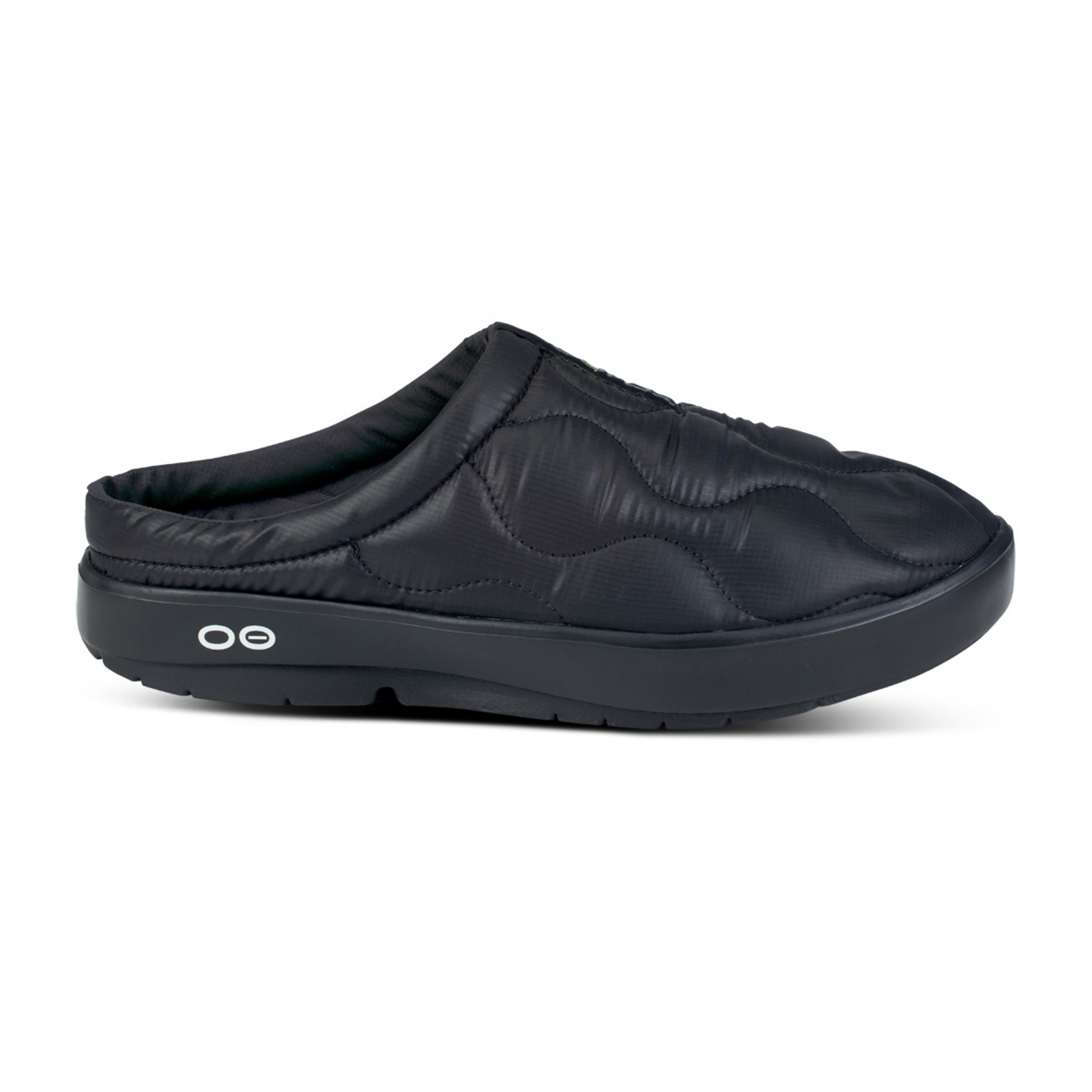 Oofos M OOcoozie Thermo Mule in SCHWARZ